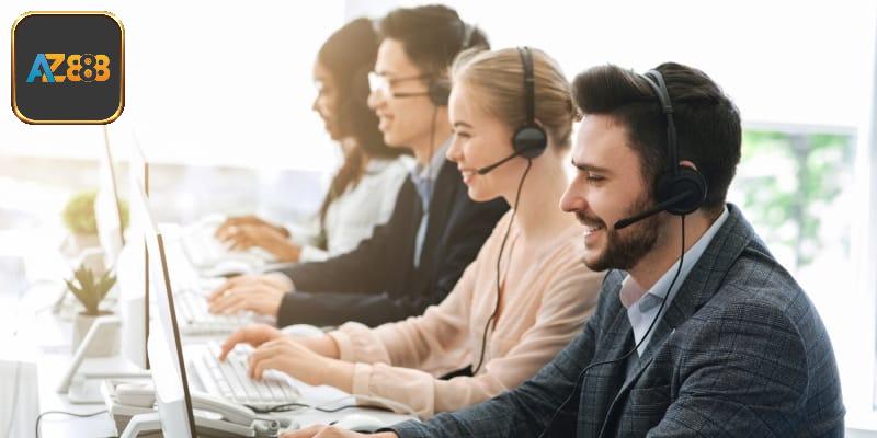 Chuyên viên Az888 làm việc chuyên nghiệp, nghiêm túc